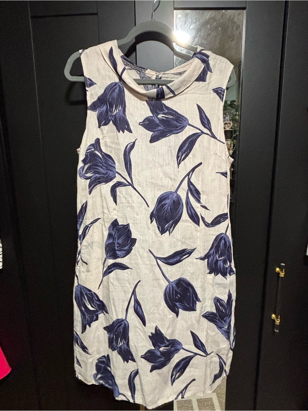 Sleeveless Floral Shift Dress in Navy and Cream
